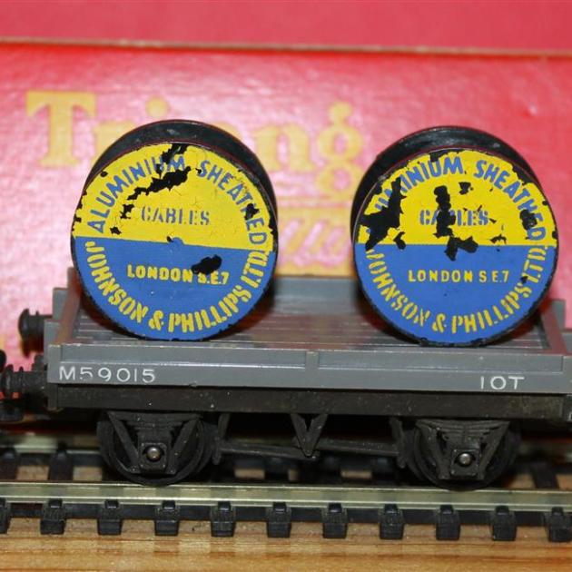 Triang R18 Bolster Wagon with Cable Drum Load