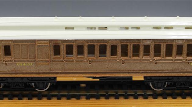 Hornby R025 Clerestory Brake Third Coach LNER.