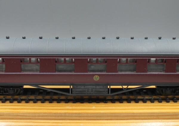 Dapol E4 LMS 60' Composite Corridor Coach