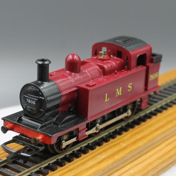 Triang Hornby R52 RS 0-6-0T Jinty LMS - Smoker