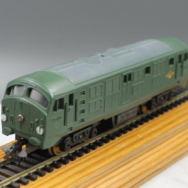 Playcraft P837 North British Class 29 Diesel Loco - Poor runner