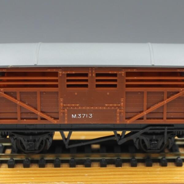 Triang Hornby R122 Cattle Wagon
