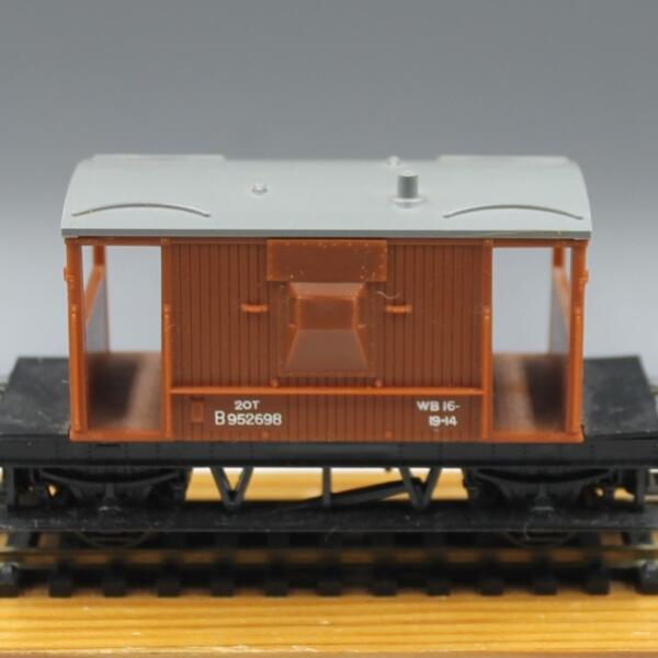 Triang Hornby R16A BR Brake Van