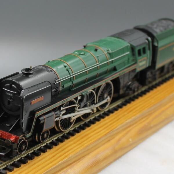 Triang  Hornby R259NS 4-6-2 Britannia Class loco - Britannia