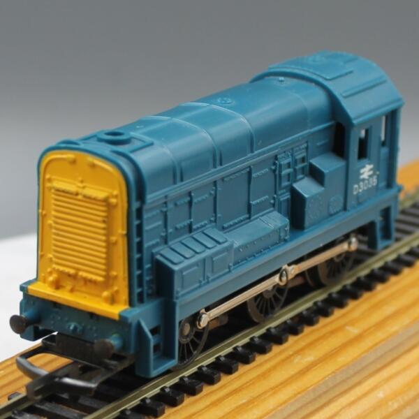 Triang Hornby R152 0-6-0 Diesel Shunter - Class 08- Blue
