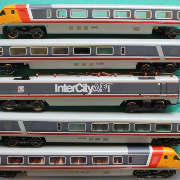 Hornby Apt Advanced Passenger Train Set