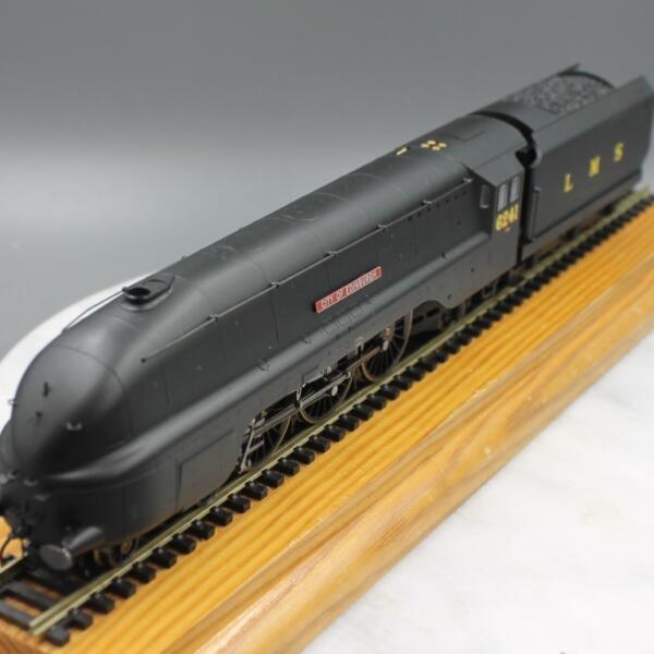 Hornby R2270 4-6-2 Coronation Class City of Edinburgh