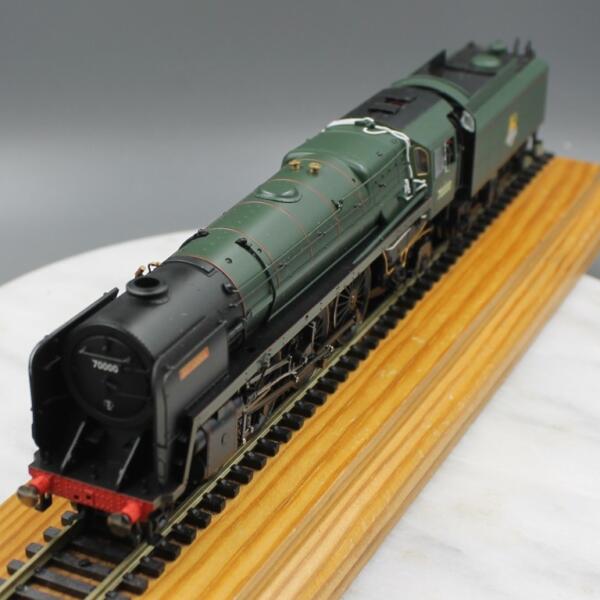 Hornby R2562 4-6-2 Britannia Class loco - Britannia