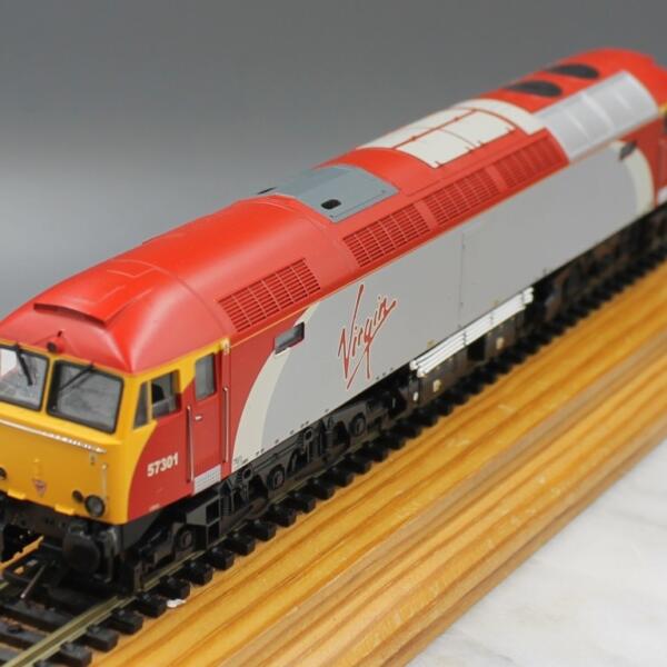 Heljan 5700 Class 57 Loco. Virgin