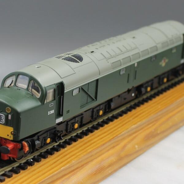 Bachmann 32-475 Class 40 loco. BR Green