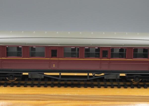 Hornby R4055B Ex LNER Composite Coach - Maroon