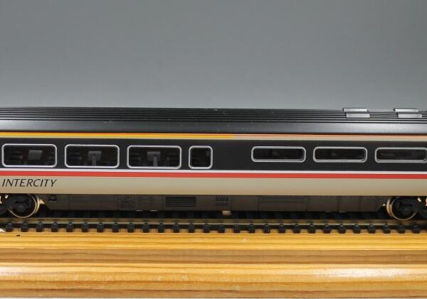 Hornby R408 BR Mk4 Catering Service Car RFM - InterCity Livery