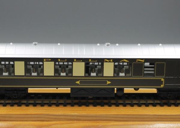 Hornby R233 Pullman 3rd Class Parlour Brake Car