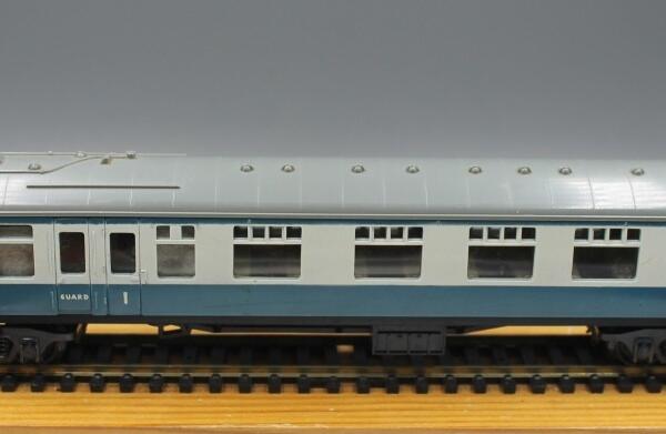 Trix Mk1 Brake Composite Coach - Blue & Grey