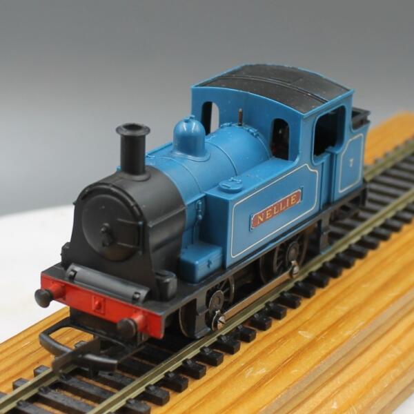 Tri-ang R355B 0-4-0T Nellie