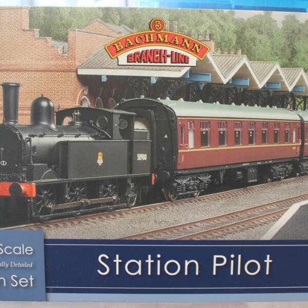 Bachmann 30180 Station Pilot Train Set