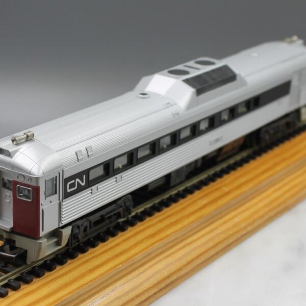 Tri-ang Hornby R352 Budd RTC Railcar CN