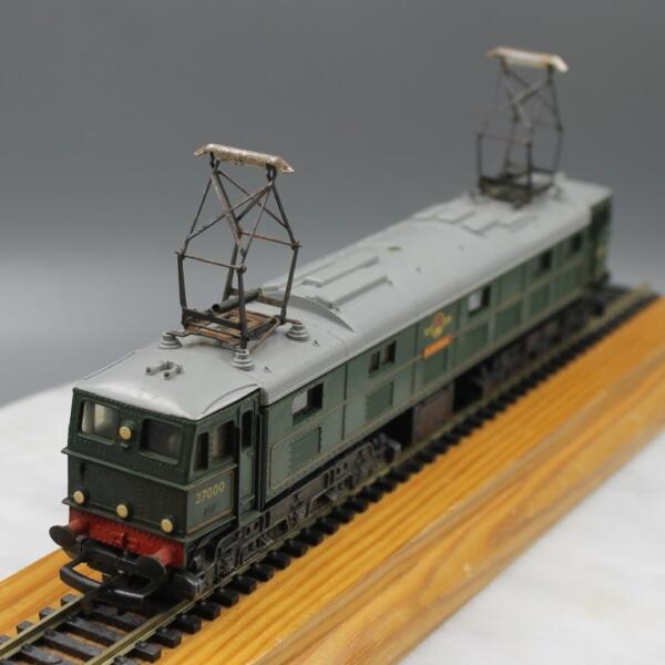 Tri-ang R351 EM2 Electric Loco 27000 Electra Green