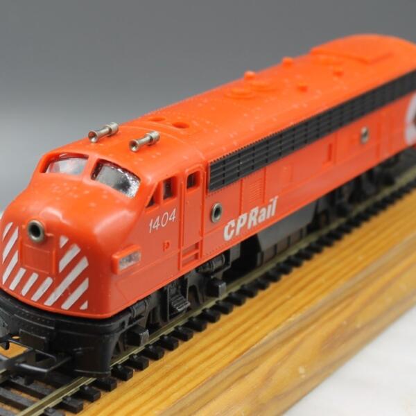 Triang Hornby R0553 Single Ended Diesel - CP Rail.