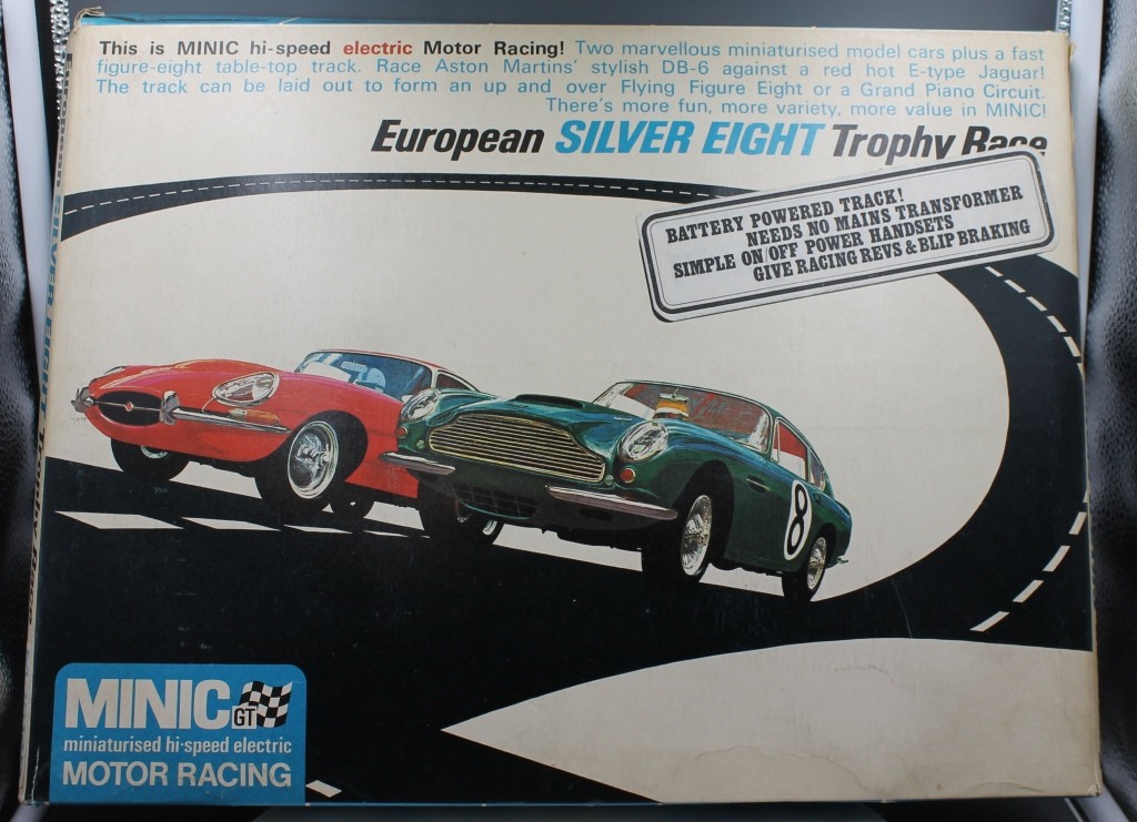 Minic M1514B European Silver Eight Trophy Race - Battery Controlled! + Literature - Image 12
