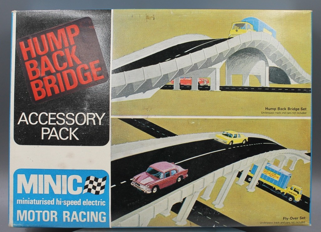 Minic M1669  Hump Back Bridge Accessory Pack
