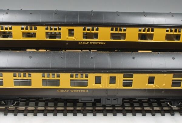 Hornby R931 / R932 Mk1 Coaches Composite + Brake 3rd GWR