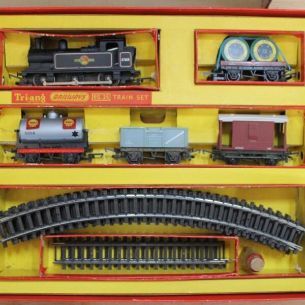 Tri-ang RS25 Jinty Freight Set