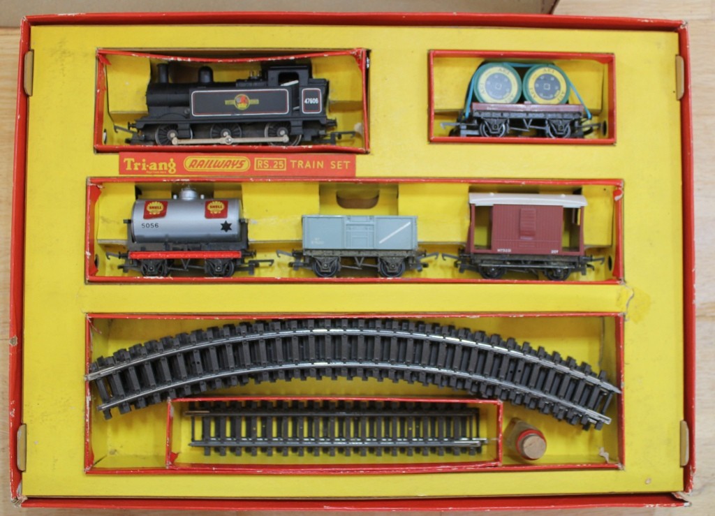Tri-ang RS25 Jinty Freight Set