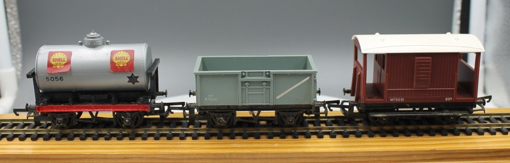 Tri-ang RS25 Jinty Freight Set - Image 5